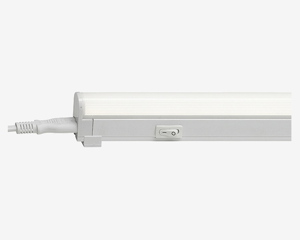 Lysarmatur 15W LED L.117,8 cm 
