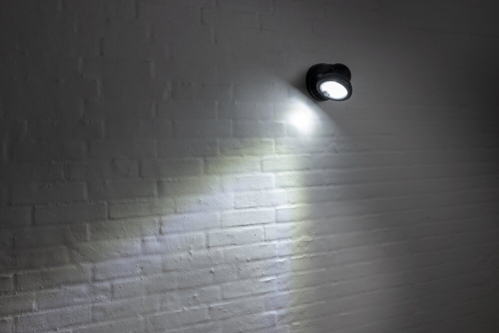 BRIGHT DESIGN LED-lampe med sensor - sort