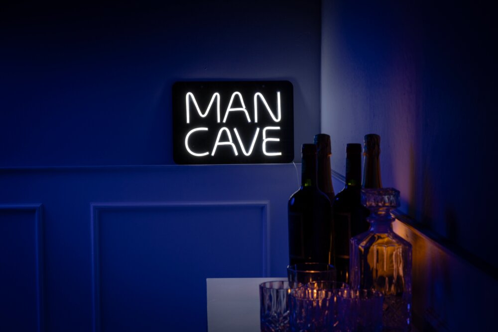 BRIGHT DESIGN Neonskilt Man Cave H. 28 x B. 41 cm